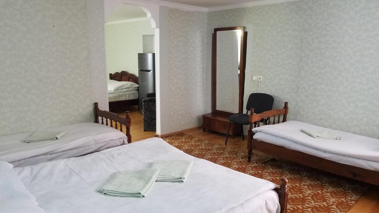 Guest House Green Rose Borjomi Eksteriør bilde