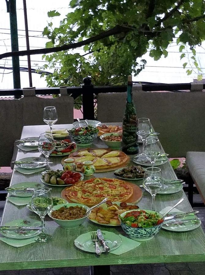 Guest House Green Rose Borjomi Eksteriør bilde